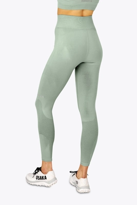 4---APP00060_9048_4_WomenShimuresuLegging_Jadeite_1162x@2x