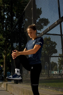 TRN00395_6007_3_Women_Training_Tee_Elite_Short_Sleeves_Navy_1162x@2x
