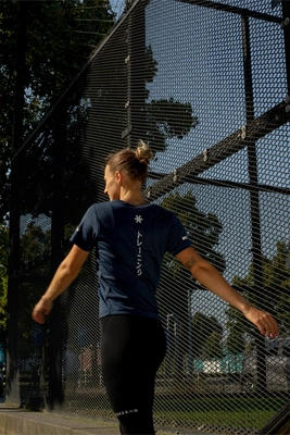 TRN00395_6007_4_Women_Training_Tee_Elite_Short_Sleeves_Navy_1162x@2x