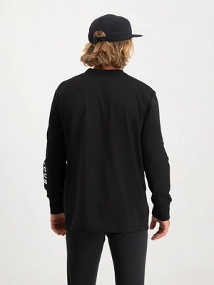5---pb170410_black_torso_kort_RAW_5