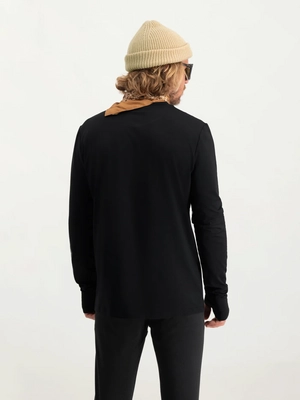 4---pb200310_black_torso_kort_RAW_7