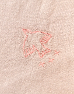 4---l1n0-embroidery-winter-blanket-mauve-pink-nobodinoz-4-8435574934178