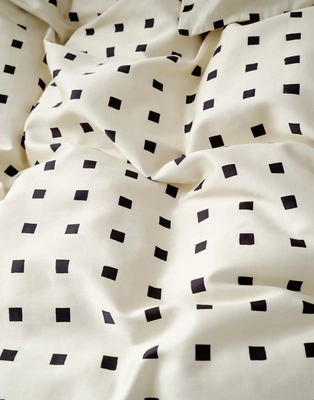 2---Iben_Duvet_cover_Black_102175_105_LR_D1_P