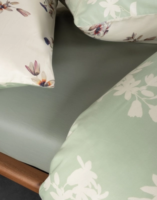 2---Fiorre_Duvet_cover_Vanilla_102212_292_LR_D1_P