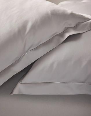 Aziza_Duvet_cover_Cloud_grey_102445_641_LR_D1_P