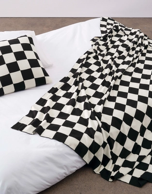 Rykki_Plaid_Black_101910_105_LR_S1_P