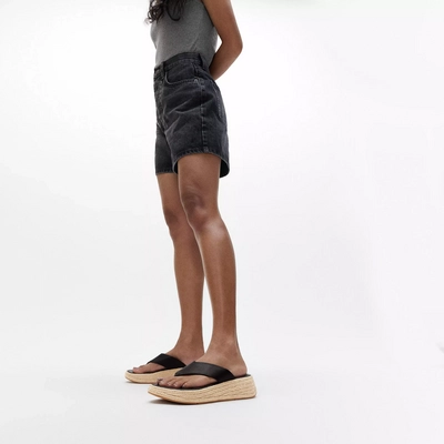 F-MODE-ESPADRILLE-LEATHER-FLATFORM-T-POST-SANDALS-BLACK_IV6-001_1
