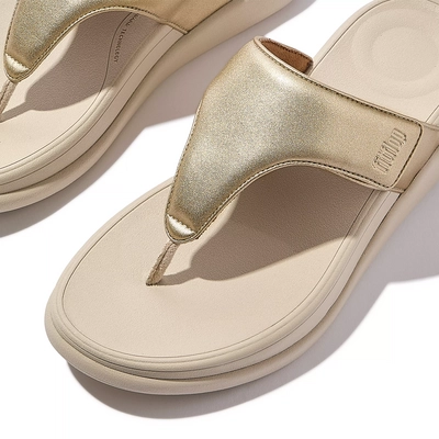 3---F-MODE-GO-ADJUSTABLE-FLATFORM-TOE-POST-SANDALS-PLATINO_IW1-675_2