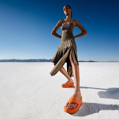 5---PLATFFORMS-WEDGE-TOE-POST-SANDALS-SATSUMA_JF8-C20_4