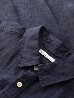 7---Custom_fit_linen_short_sleeve_shirt-Shirts-1090064-1450_Yarndyed_-_Total_Eclipse-6_1350x1800