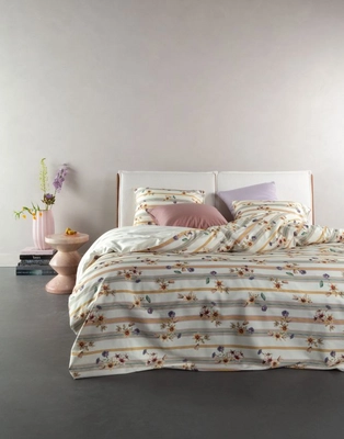 4---amare_duvet_cover_vanilla_102300_292_lr_s1_p