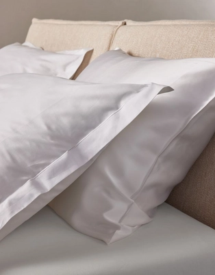 4---aziza_duvet_cover_white_102448_204_lr_d2_p