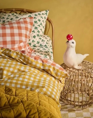 6---checking-in_duvet_cover_orange_101131_173_lr_s4_p