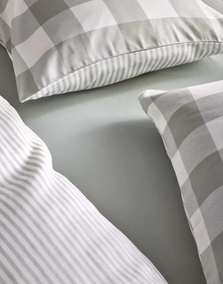 3---chess_duvet_cover_dusty_green_101749_368_lr_d2_p