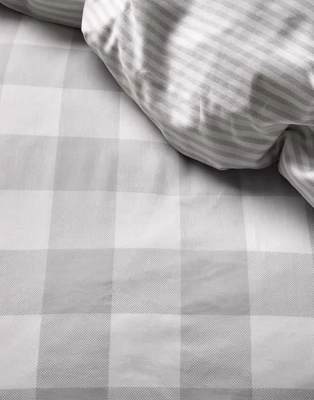 3---chess_duvet_cover_grey_101749_142_lr_d1_p
