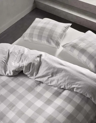 5---chess_duvet_cover_grey_101749_142_lr_s2_p