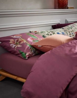 5---eloise_duvet_cover_mauve_101990_293_lr_s2_p