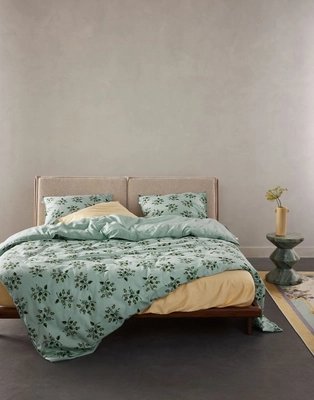 4---jolien_duvet_cover_surf_green_102279_667_lr_s1_p