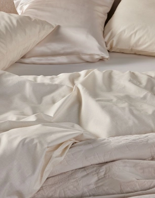 2---jule_duvet_cover_vanilla_102348_292_lr_d1_p