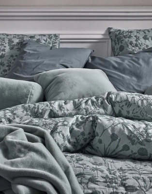 6---maribel_duvet_cover_green_101979_140_lr_s3_p