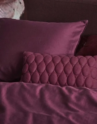 7---minte_duvet_cover_burgundy_401244_100_275_lr_s2_p_2
