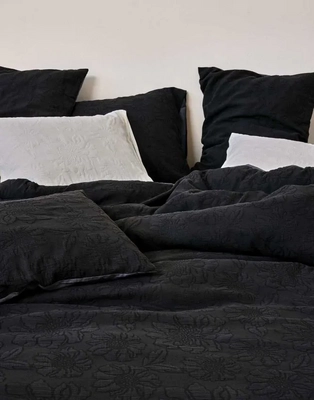 3---philippine_duvet_cover_anthracite_101978_100_lr_s1_p
