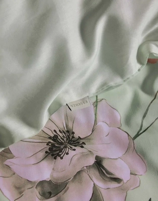 6---romee_duvet_cover_sage_green_101945_354_lr_d2_p