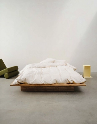3---classic_fine_stripe_duvet_cover_dark_sand_102315_612_lr_s1_p