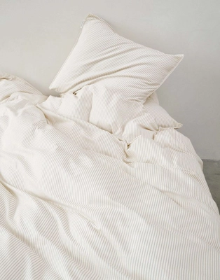 5---classic_fine_stripe_duvet_cover_dark_sand_102315_612_lr_s3_p