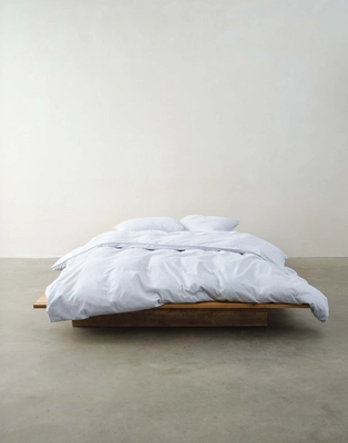 4---classic_fine_stripe_duvet_cover_denim_blue_102315_651_lr_s2_p