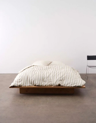 6---classic_stripe_duvet_cover_oatmeal_101816_170_lr_s1_p