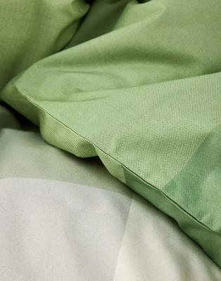 6---erliv_duvet_cover_fern_green_101949_684_lr_d1_p