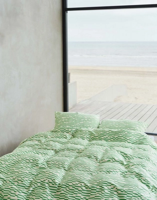 4---harpa_duvet_cover_fern_green_102309_684_lr_s2_p