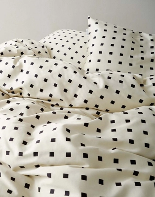 8---iben_duvet_cover_black_102312_105_lr_s6_p