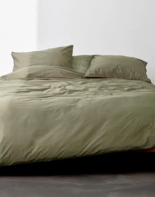 6---tove_duvet_cover_moss_green_101106_432_lr_s2_p