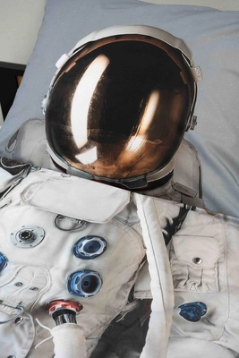 2---Astronaut_rgb-4489