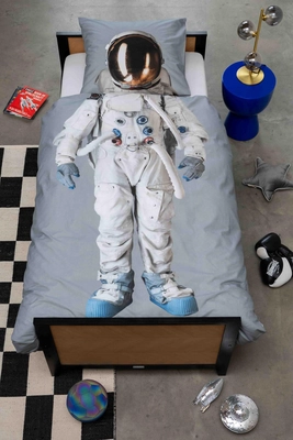 3---Astronaut_rgb-4525