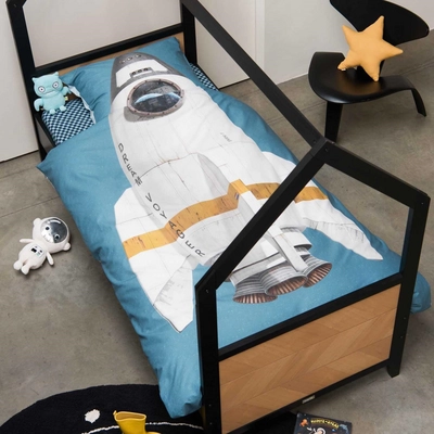 4---Rocket_Smokey_Blue_1pers_rgb-97261