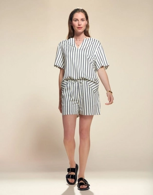 4---kathleen_libba_shorts_vanilla_102143_292_lr_s4_p_1