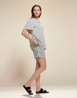 5---kathleen_libba_shorts_vanilla_102143_292_lr_s2_p_1