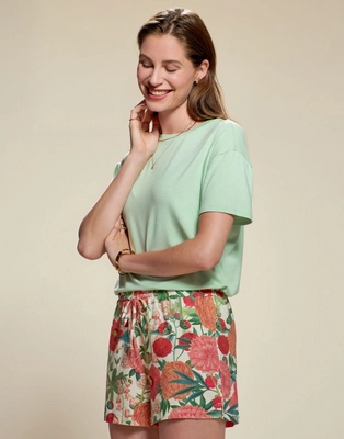 7---denna_uni_top_short_sleeve_subtle_green_102180_679_lr_s7_p