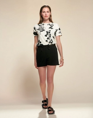 7---denna_liva_top_short_sleeve_vanilla_102181_292_lr_s3_p