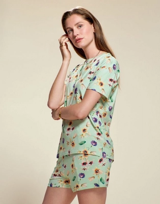 4---denna_fiorre_top_short_sleeve_subtle_green_102182_679_lr_s2_p