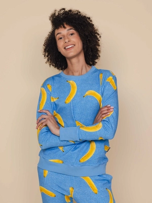 3---SS25_BananaBlue_400_women_regularsweaterpants