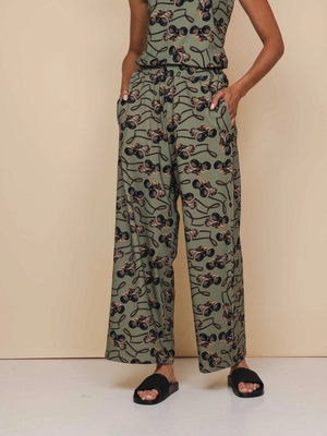 3---SS25_Binoculars_Women_StraptopWidePants__2096