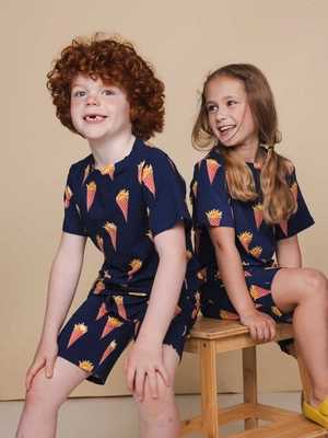 4---SS25_FriesNavy_Kids_TshirtShorts_535_3b7fc7bc-9803-43f0-a9b0-13a4f7c15a01