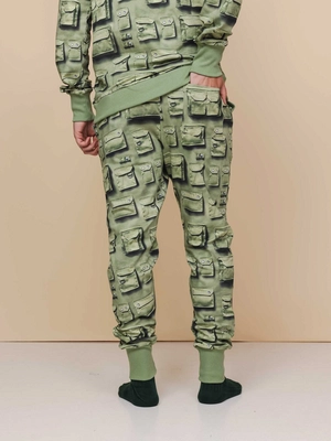 5---SS25_InThePocket_Unisex_RegularSweaterPants_543