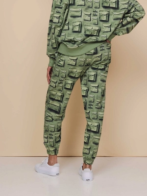 4---SS25_InThePocket_Unisex_RelaxedSweaterPants_369
