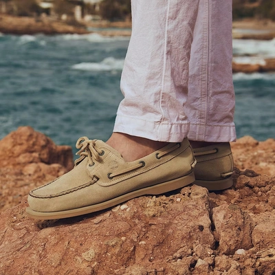 4---Classic-Boat-Shoe-for-Men-in-Light-Green (7)