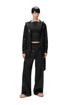 12100_black grain_ss25_women_3